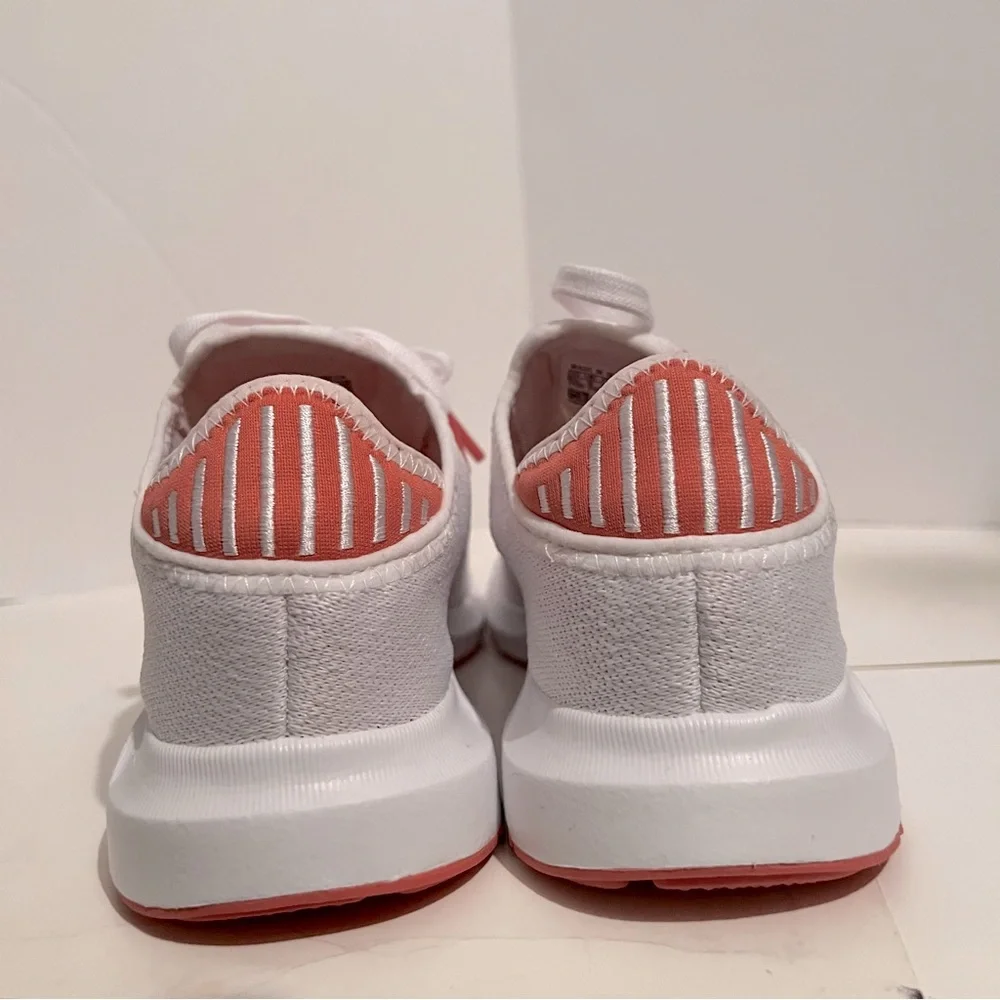 Women’s Adidas Originals Swift Run X W Sneakers, White/Pink, Size 6 1/2 - Picture 10 of 13